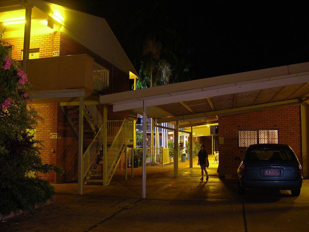 Litchfield Outback Resort Batchelor Exterior photo