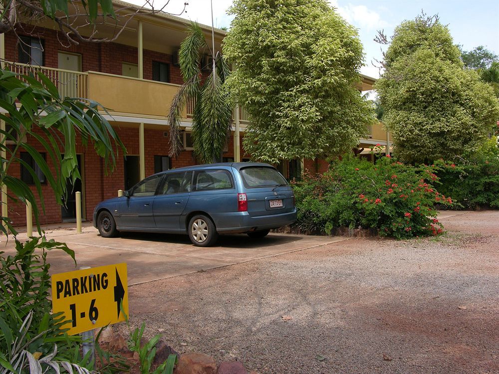 Litchfield Outback Resort Batchelor Exterior photo