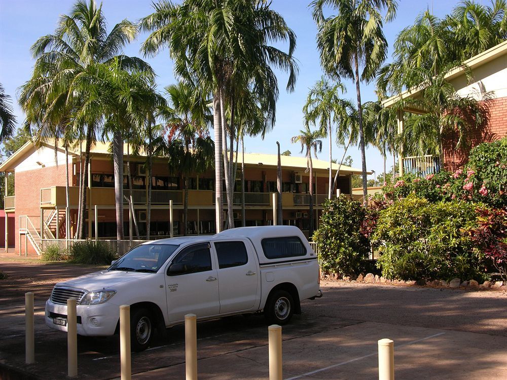 Litchfield Outback Resort Batchelor Exterior photo